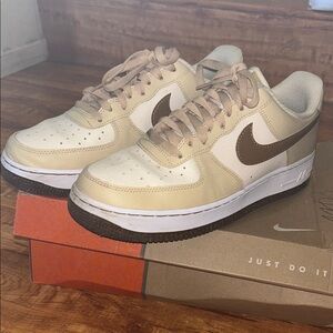 Nike Men's Tan and Brown Sneakers